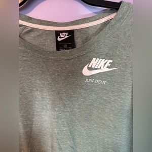 Nike 3x lightweight sweater shirt